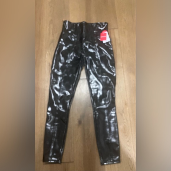 Spanx faux patent leather leggings - Picture 7 of 11